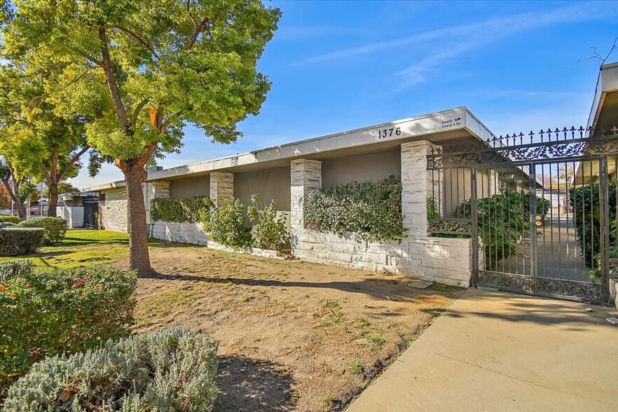 More Photos Of 1376 N Waterman Ave, San Bernardino Unknown For Lease
