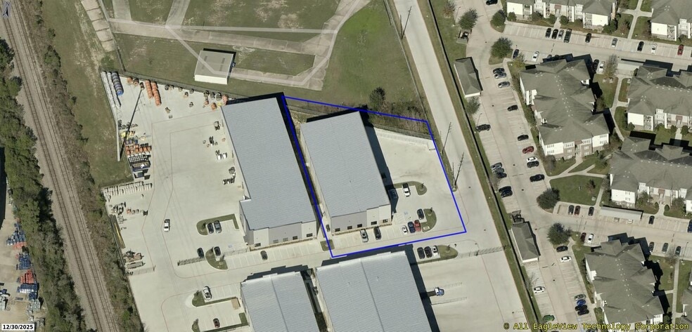More Photos Of 11307 Boudreaux Rd, Tomball Warehouse For Lease