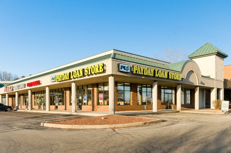 More Photos Of 6801-6917 W Brown Deer Rd, Milwaukee General Retail For Lease