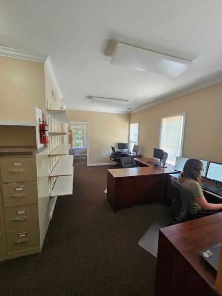 More Photos Of 316 W Millbrook Rd, Raleigh Office For Sale