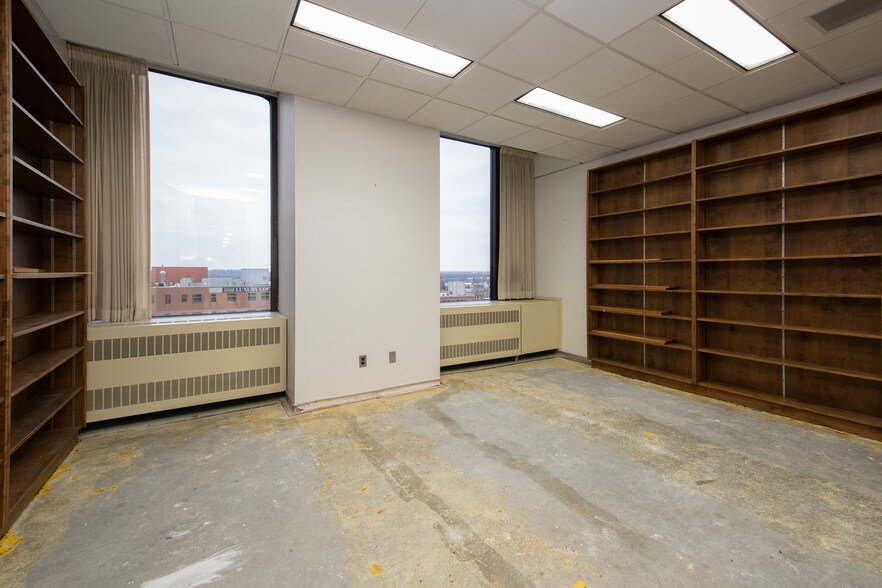 More Photos Of 151 S Rose St, Kalamazoo Office For Sale