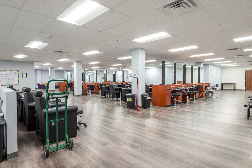 More Photos Of , Las Vegas Office For Sale