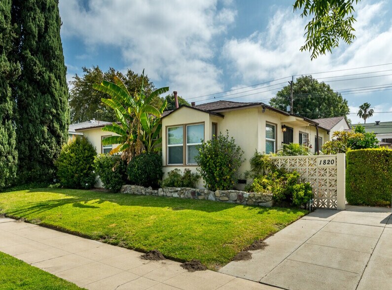 Primary Photo Of 1820 N Hollywood Way, Burbank Manufactured Housing Mobile Home Park For Sale