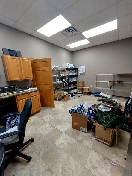 More Photos Of 825 Lexington Blvd, Fort Atkinson Freestanding For Lease