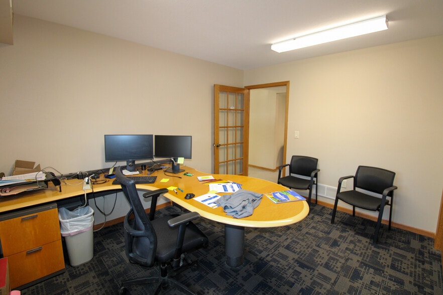 More Photos Of 135 E Front St, Claremont Specialty For Sale