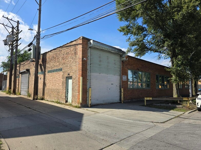 More Photos Of 4535 W Addison St, Chicago Warehouse For Sale