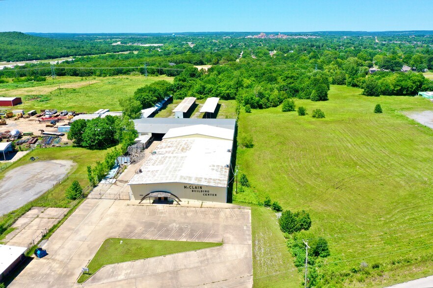 More Photos Of 1311 George Nigh expy, Mcalester Flex For Sale