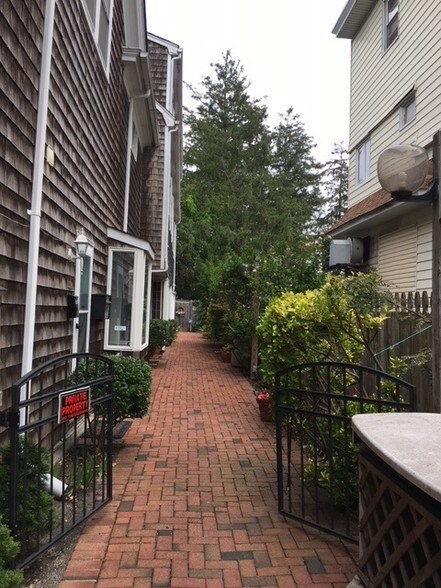 More Photos Of 15 Bellport Ln, Bellport Village Office Residential For Sale