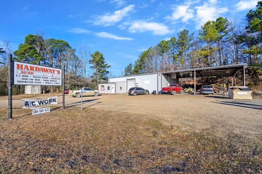 More Photos Of 1277 E Martin Luther King Dr, Broken Bow Office For Sale