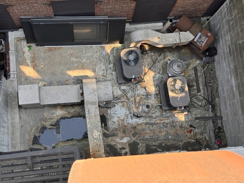 More Photos Of 650 Tenth Ave, New York Apartments For Lease