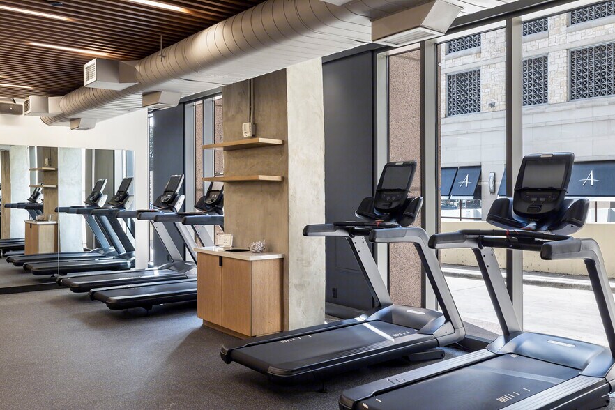 More Photos Of 100 Congress Ave, Austin Office For Lease