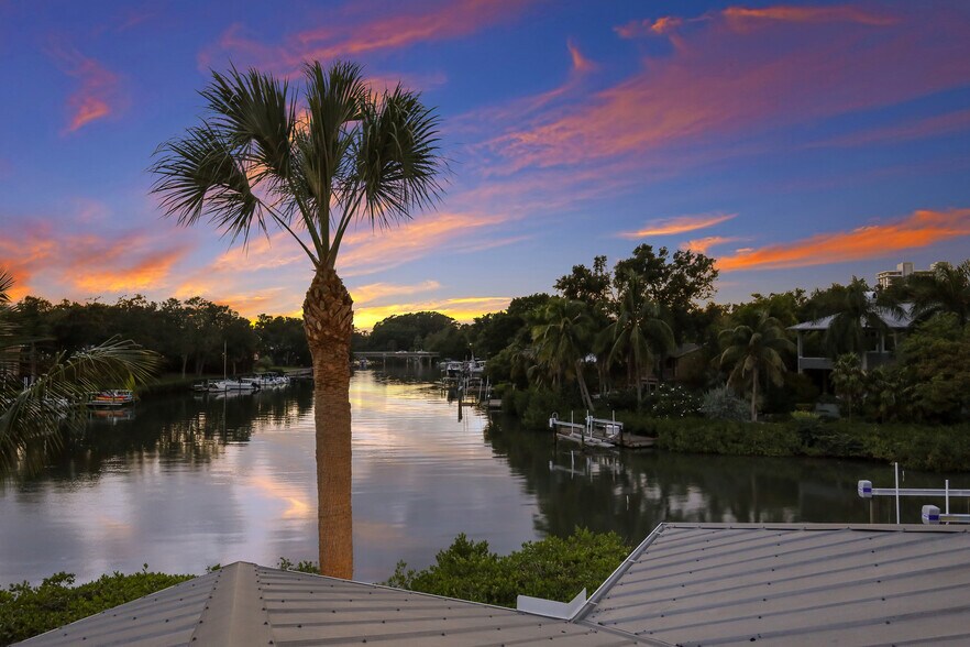 More Photos Of 1718 Bay St, Sarasota Specialty For Sale