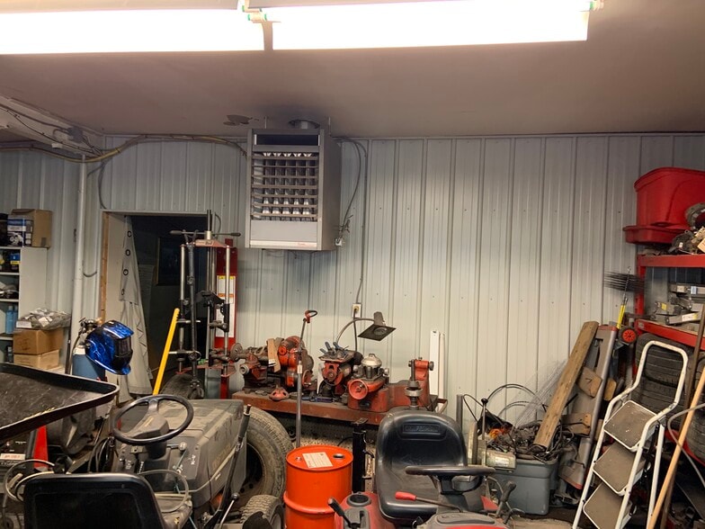 More Photos Of 40 King St E, Kawartha Lakes Auto Repair For Sale
