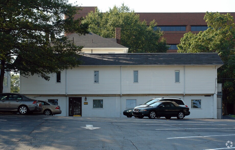 More Photos Of 823 W Fifth St, Winston-Salem Office For Lease