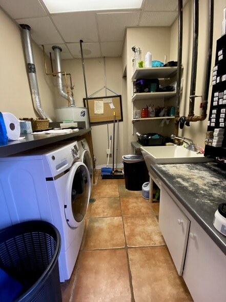 More Photos Of 546-574 Allen Rd, Basking Ridge General Retail For Lease