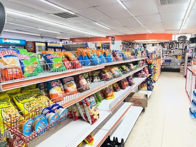 More Photos Of 3901 NW 10th St, Oklahoma City Convenience Store For Sale