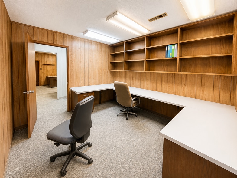 More Photos Of 104 W Swannanoa Ave, Liberty General Retail For Sale