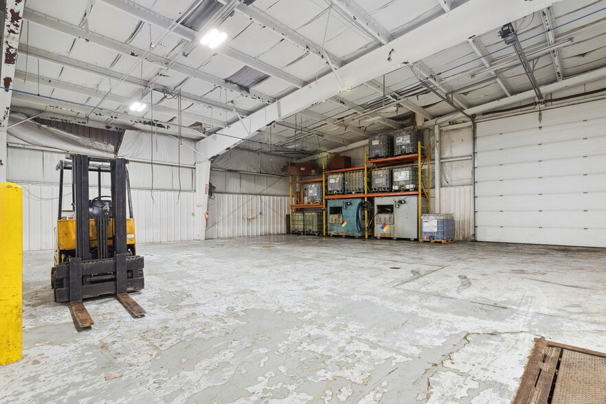 More Photos Of 6661 Huntley Rd, Columbus Warehouse For Sale