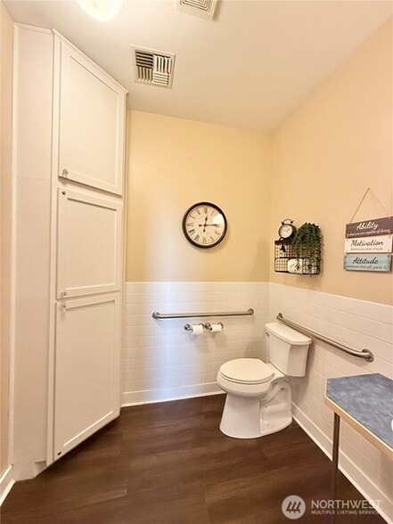 More Photos Of 214 Pine Street St, Okanogan Office For Sale