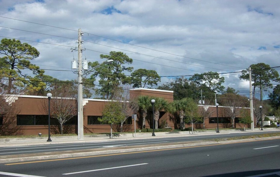 More Photos Of 3127 Atlantic Blvd, Jacksonville Office For Lease