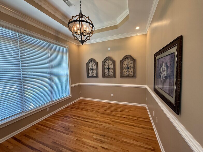 More Photos Of 4595 Towne Lake Pky, Woodstock Medical For Sale