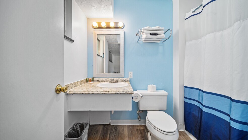 More Photos Of 1010 E Front St, Traverse City Hotel For Sale