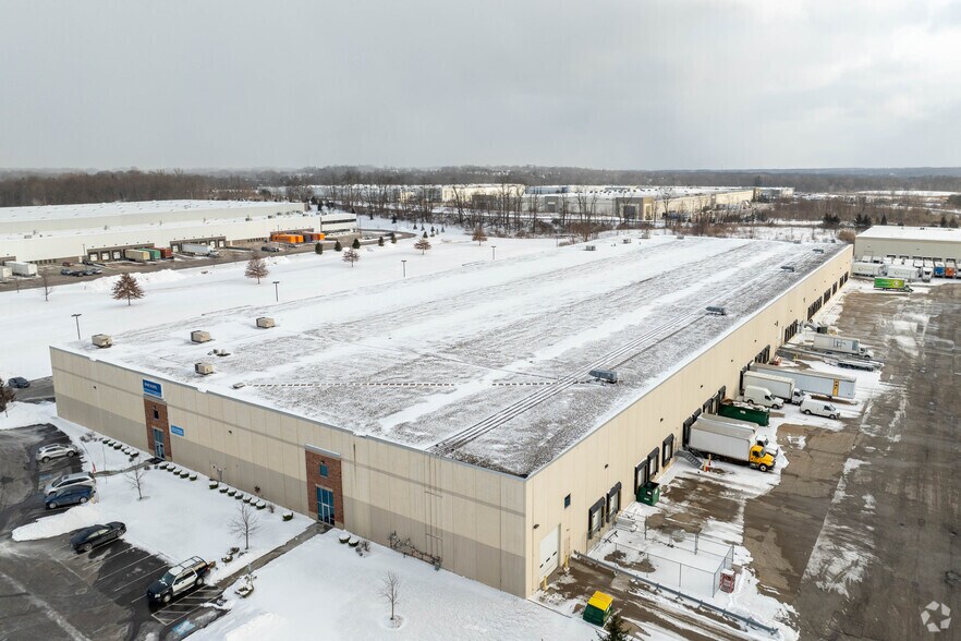 More Photos Of 30310 Emerald Valley Pky, Glenwillow Warehouse For Lease