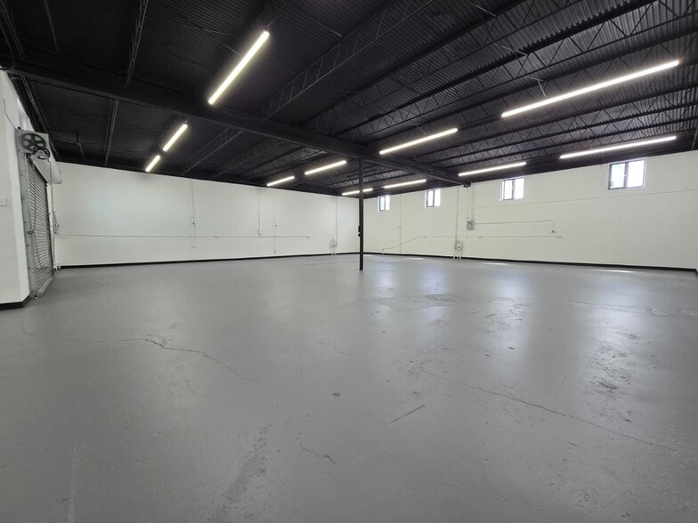 More Photos Of 224 NW 1st Ave, Hallandale Beach Service For Sale