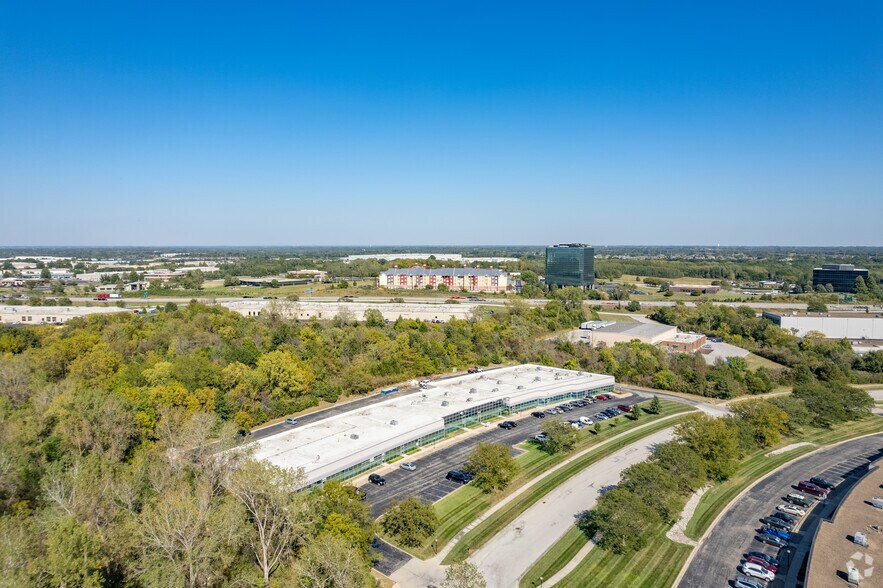 More Photos Of 7810-7900 NW 100th St, Kansas City Unknown For Lease