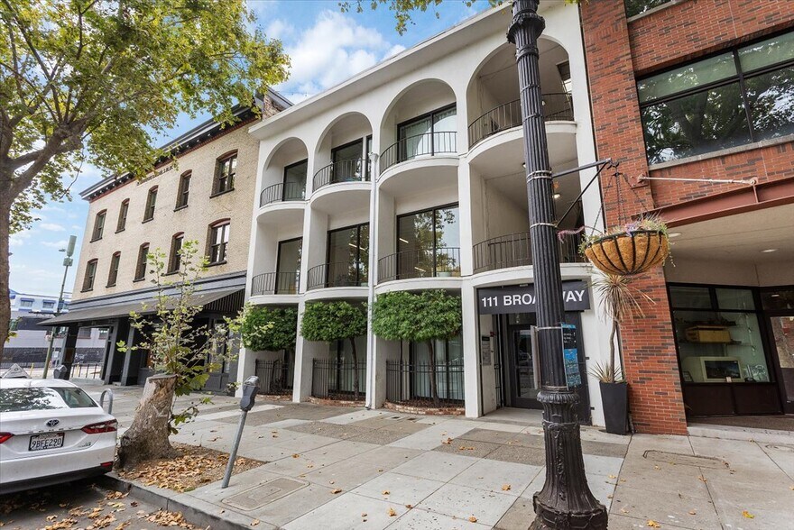 More Photos Of 111 Broadway, Oakland Office For Sale