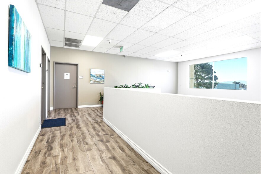 More Photos Of 15490 Civic Dr, Victorville Office For Sale