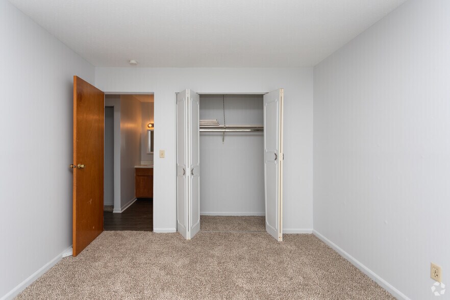 More Photos Of 1908 Camp St, Sandusky Apartments For Sale
