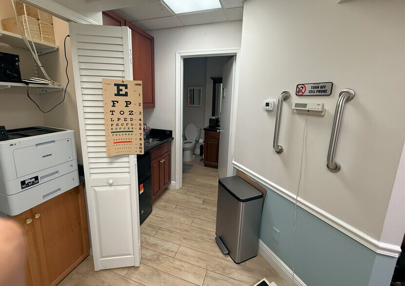 More Photos Of 2141 S Alternate A1A Hwy, Jupiter Medical For Sale