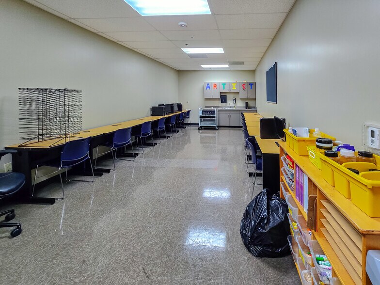 More Photos Of 2810 S US Highway 1, Fort Pierce General Retail For Sale