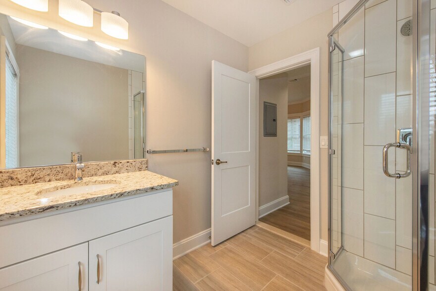 More Photos Of 84 Auburn St, Paterson Apartments For Sale