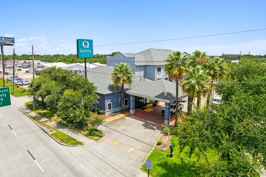 More Photos Of 17550 Northwest Fwy, Houston Hotel For Sale