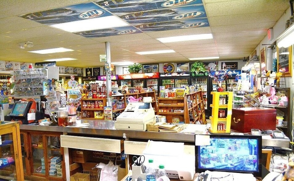 More Photos Of 8036 N Clare Ave, Harrison Convenience Store For Sale