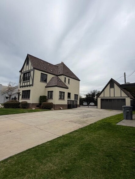 More Photos Of 1520 E Olive Ave, Fresno Office For Lease