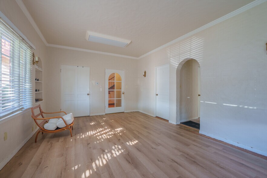 More Photos Of 158 Central Ave, Salinas Office Residential For Sale