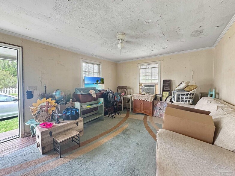 More Photos Of 5378 Alabama St, Milton Multifamily For Sale