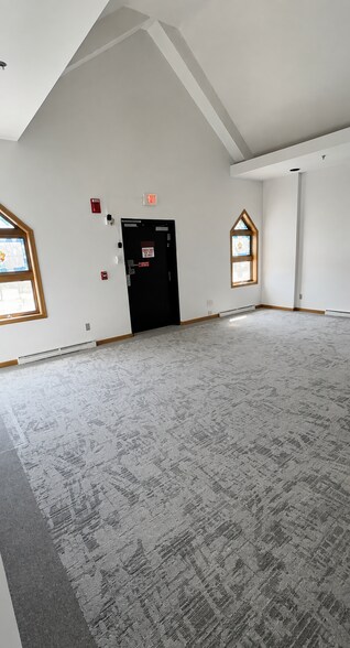 More Photos Of 303 Broadway St S, Trimont Hospital For Lease
