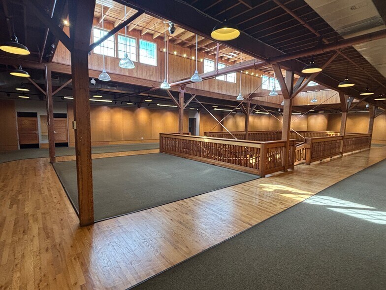 More Photos Of 306 W Lawrence St, Eugene Storefront Retail Office For Sale