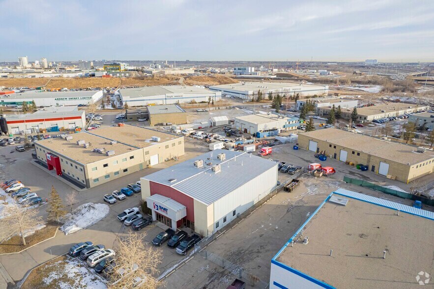 More Photos Of 5040 12A St SE, Calgary Warehouse For Lease