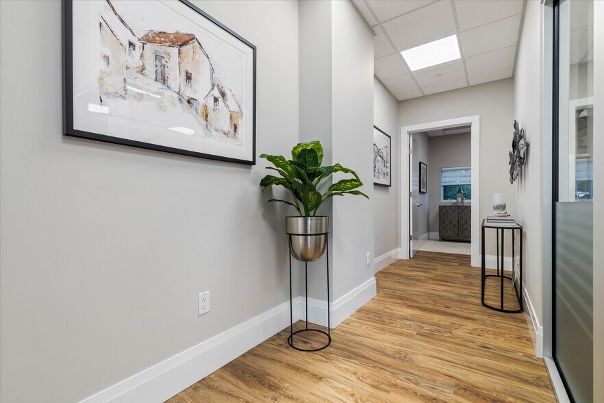 More Photos Of 159 Boston Post Rd, East Lyme Apartments For Sale