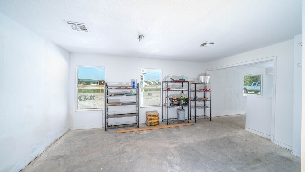 More Photos Of 55925 E Highway 85A, Bernice Freestanding For Sale