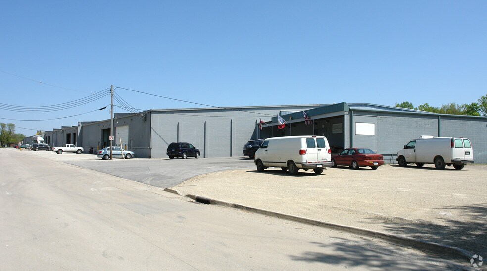 Primary Photo Of 2308 Sunset Rd, Des Moines Warehouse For Lease