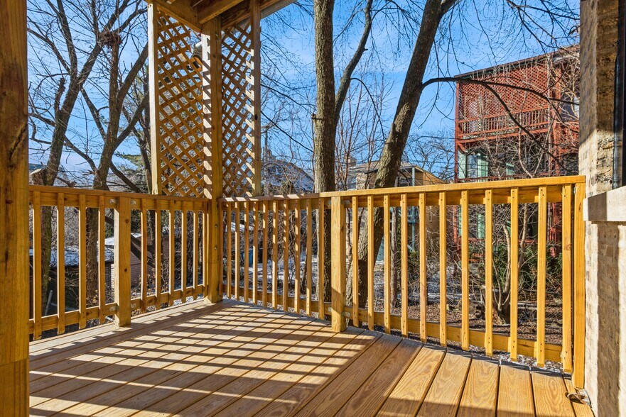 More Photos Of 1535 W Estes Ave, Chicago Multifamily For Sale
