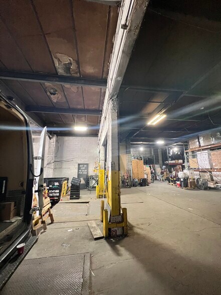 More Photos Of 33-33 11th St, Long Island City Warehouse For Lease