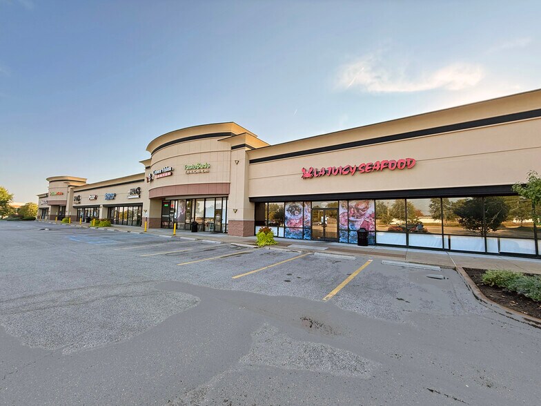 Primary Photo Of 301-375 Winding Woods Dr, O'Fallon General Retail For Lease
