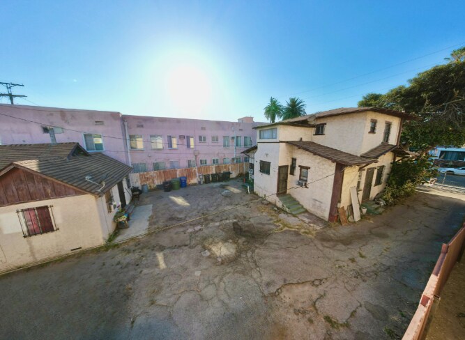 More Photos Of 5816 Willoughby Ave, Los Angeles Apartments For Sale